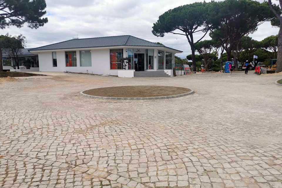 Portal da Pedra calçada portuguesa