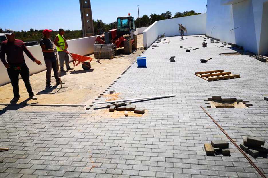 Portal da Pedra obras de exterior