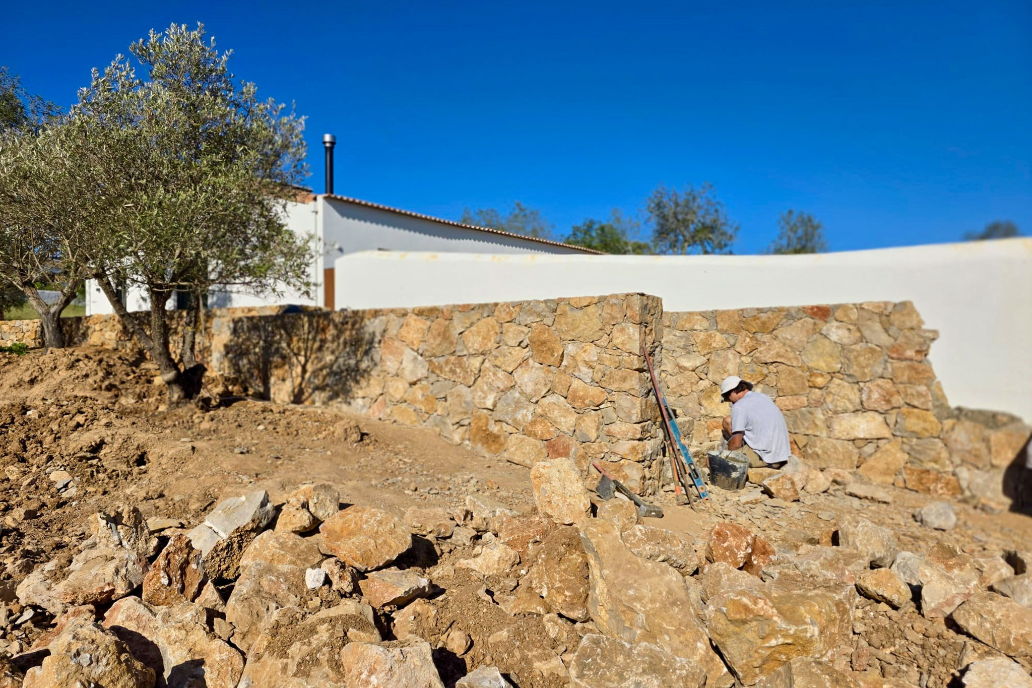 Portal da Pedra muros